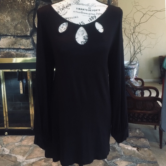 Luxe Tops - Black Long Sleeved Top with Cutouts on Neckline